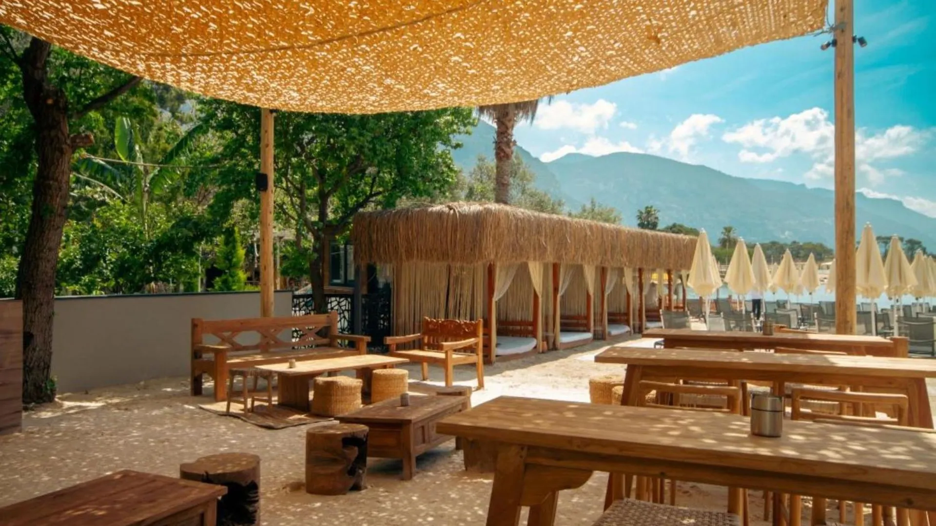 Beach 222 Ολουντενίζ 0*,