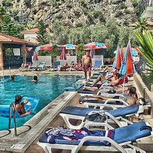 Taner Oludeniz